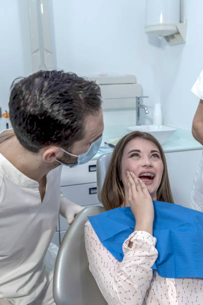 Best Broken or Chipped Tooth Repair in Walnut, IL